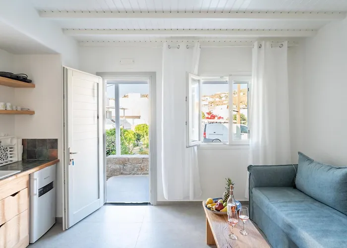 Sea Side In Daire Ornos (Mykonos)